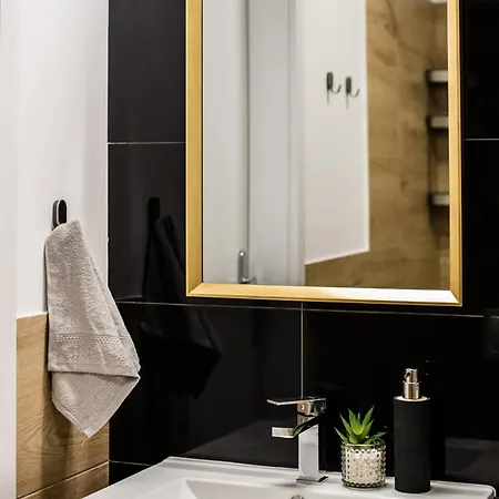 Monkey - 77 Wigury - Dostep Na Kod - Parking - Smaczna Kawa - Centrum - Blisko Piotrkowska - Galeria - Widok Na - Klimatyzacja - 7 Pietro - Fv