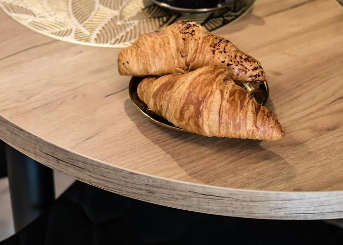 Monkey - 77 Wigury - Dostep Na Kod - Parking - Smaczna Kawa - Centrum - Blisko Piotrkowska - Galeria - Widok Na - Klimatyzacja - 7 Pietro - Fv * 罗兹