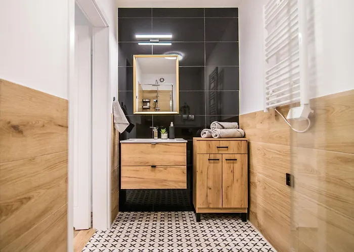 公寓 Monkey - 77 Wigury - Dostep Na Kod - Parking - Smaczna Kawa - Centrum - Blisko Piotrkowska - Galeria - Widok Na - Klimatyzacja - 7 Pietro - Fv *