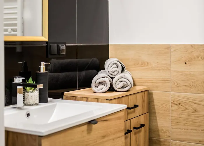 公寓 Monkey - 77 Wigury - Dostep Na Kod - Parking - Smaczna Kawa - Centrum - Blisko Piotrkowska - Galeria - Widok Na - Klimatyzacja - 7 Pietro - Fv *